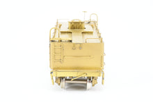 Load image into Gallery viewer, HO Brass CON Oriental Limited GN - Great Northern Water Car Also Used As Aux Tender
