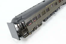 Load image into Gallery viewer, HO Brass W&amp;R Enterprises NP - Northern Pacific Business Car No. 5 Factory Painted Pullman Green
