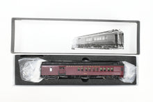 Load image into Gallery viewer, HO Brass Kirlin Scale Models CPR – Canadian Pacific Wood Combine #3262-3265 Pro Painted No. 3679
