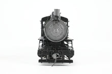 Load image into Gallery viewer, HO Brass W&amp;R Enterprises GN - Great Northern C-2 Class 0-8-0 Factory Painted No. 865
