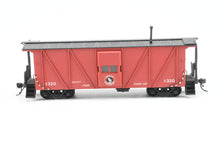 Load image into Gallery viewer, HO Brass CON OMI - Overland Models, Inc. GN - Great Northern "Bay Window" Wooden Caboose No. X-320 Custom Painted
