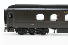 Load image into Gallery viewer, HO Brass Cascade Models NP - Northern Pacific HW Dining Car Modernized #1674-1679 Custom Painted + Interior No. 1674

