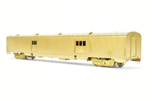 Load image into Gallery viewer, HO Brass Oriental Limited NP - Northern Pacific North Coast Limited #400 Water Baggage Car with Skirts
