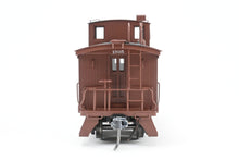 Load image into Gallery viewer, HO Brass NWSL - Northwest Short Line NP - Northern Pacific Wood Caboose Custom Painted No. 1305
