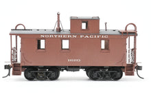 Load image into Gallery viewer, HO Brass W&amp;R Enterprises NP - Northern Pacific 24' Wood Caboose 1600 Series Pro-Painted No. 1620
