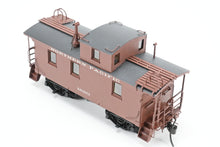 Load image into Gallery viewer, HO Brass W&amp;R Enterprises NP - Northern Pacific 24' Wood Caboose 1600 Series Pro-Painted No. 1620
