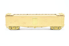 Load image into Gallery viewer, HO Brass Oriental Limited GN - Great Northern Wood Express Reefer No. 2000

