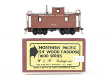 Load image into Gallery viewer, HO Brass W&amp;R Enterprises NP - Northern Pacific 24' Wood Caboose 1600 Series Custom Painted No. 1689

