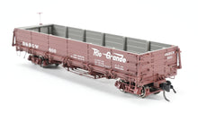Load image into Gallery viewer, HOn3 Blackstone Models D&amp;RGW - Denver &amp; Rio Grande Western Drop Bottom Gondola Flying Grande Herald No. 800
