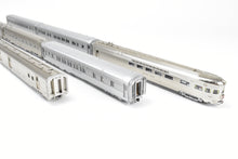 Load image into Gallery viewer, HO Brass TCY - The Coach Yard CB&amp;Q/C&amp;S/FW&amp;D - Burlington Route 1940 Texas Zephyr 9-Car Set
