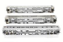 Load image into Gallery viewer, HO Brass TCY - The Coach Yard CB&amp;Q/C&amp;S/FW&amp;D - Burlington Route 1940 Texas Zephyr 9-Car Set
