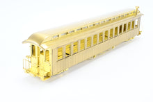 Load image into Gallery viewer, On2 Brass The Car Works SR&amp;RL - Sandy River &amp; Rangeley Lakes Coach Nos. 17-18
