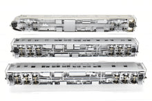 Load image into Gallery viewer, HO Brass TCY - The Coach Yard CB&amp;Q/C&amp;S/FW&amp;D - Burlington Route 1940 Texas Zephyr 9-Car Set
