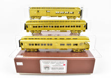 Load image into Gallery viewer, HO Brass CON Beaver Creek Model Co.  Yosemite Valley 3-Car Set: Combine, Coach and Observation - Collector&#39;s Edition
