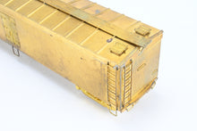 Load image into Gallery viewer, HO Brass Trains Inc. Various Roads REA - Railway Express Agency 50' Wood Express Reefer
