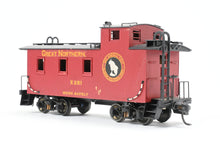 Load image into Gallery viewer, HO Brass Lambert GN - Great Northern #924 Wood Caboose Custom Painted X281
