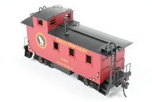 Load image into Gallery viewer, HO Brass Lambert GN - Great Northern #924 Wood Caboose Custom Painted X281
