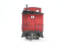 Load image into Gallery viewer, HO Brass Lambert GN - Great Northern #924 Wood Caboose Custom Painted X281
