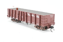Load image into Gallery viewer, HOn3 Blackstone Models D&amp;RGW - Denver &amp; Rio Grande Western High Side Gondola Flying Grande Herald No. 1300
