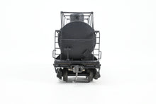 Load image into Gallery viewer, HO Brass NWSL - Northwest Short Line Various Roads 10,000 Gallon Logging Tank Car CP No Lettering

