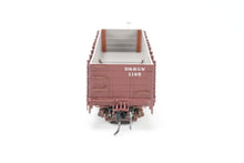 Load image into Gallery viewer, HOn3 Blackstone Models D&amp;RGW - Denver &amp; Rio Grande Western High Side Gondola Flying Grande Herald No. 1165
