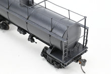 Load image into Gallery viewer, HO Brass NWSL - Northwest Short Line Various Roads 10,000 Gallon Logging Tank Car CP No Lettering
