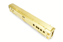Load image into Gallery viewer, HO Brass Cascade Models NP - Northern Pacific HW RPO/Baggage/Coach #1101
