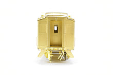 Load image into Gallery viewer, HO Brass Cascade Models NP - Northern Pacific HW RPO/Baggage/Coach #1101
