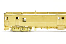 Load image into Gallery viewer, HO Brass Cascade Models NP - Northern Pacific HW RPO/Baggage/Coach #1101
