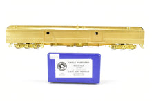 Load image into Gallery viewer, HO Brass Cascade Models GN - Great Northern Baggage Modernized w/Round Ends Steel Doors #475-486
