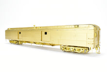 Load image into Gallery viewer, HO Brass Cascade Models GN - Great Northern Baggage Modernized w/Round Ends Steel Doors #475-486
