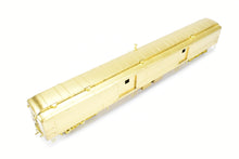 Load image into Gallery viewer, HO Brass Cascade Models GN - Great Northern Baggage Modernized w/Round Ends Steel Doors #475-486
