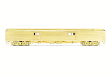 Load image into Gallery viewer, HO Brass Cascade Models GN - Great Northern Baggage Original w/Square Ends Wood Doors #475-486
