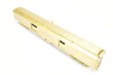 Load image into Gallery viewer, HO Brass Cascade Models GN - Great Northern Baggage Original w/Square Ends Wood Doors #475-486
