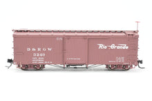 Load image into Gallery viewer, HOn3 Blackstone Models D&amp;RGW - Denver &amp; Rio Grande Western 30' Box Car Flying Grande Herald No. 3240
