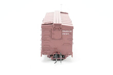Load image into Gallery viewer, HOn3 Blackstone Models D&amp;RGW - Denver &amp; Rio Grande Western 30' Box Car Flying Grande Herald No. 3240
