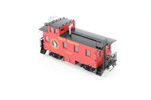 Load image into Gallery viewer, HO Brass CIL - Challenger Imports GN - Great Northern 25' Wood Caboose Later Version FP X582
