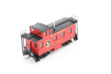Load image into Gallery viewer, HO Brass CIL - Challenger Imports GN - Great Northern 25' Wood Caboose Later Version FP X582
