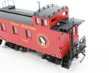 Load image into Gallery viewer, HO Brass CIL - Challenger Imports GN - Great Northern 25' Wood Caboose Later Version FP X582
