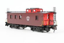 Load image into Gallery viewer, HO Brass Railworks B&amp;M - Boston &amp; Maine Wood Caboose w/Wide Monitor Factory Painted
