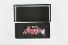 Load image into Gallery viewer, HO Brass CIL - Challenger Imports GN - Great Northern 25' Wood Caboose Later Version FP X582
