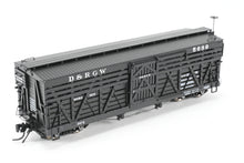Load image into Gallery viewer, HOn3 Blackstone Models D&amp;RGW - Denver &amp; Rio Grande Western 5500 Series 30' Double Deck Stock Car No. 5689
