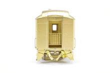 Load image into Gallery viewer, HO Brass Oriental Limited GN - Great Northern Empire Builder 2nd Class Coach #646-667
