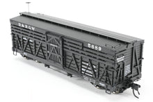 Load image into Gallery viewer, HOn3 Blackstone Models D&amp;RGW - Denver &amp; Rio Grande Western 5500 Series 30' Double Deck Stock Car No. 5689
