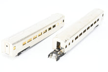 Load image into Gallery viewer, HO Brass Soho SP - Southern Pacific 134’ Articulated Coach Corrugated Side
