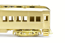 Load image into Gallery viewer, HO Brass Oriental Limited GN - Great Northern Empire Builder 2nd Class Coach #646-667
