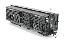 Load image into Gallery viewer, HOn3 Blackstone Models D&amp;RGW - Denver &amp; Rio Grande Western 5500 Series 30' Double Deck Stock Car No. 5689

