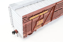 Load image into Gallery viewer, Gauge 1 - 1:32nd Scale Brass Row &amp; Company UP - Union Pacific S-40-12 Stock Car, Circa 1950 Factory Painted Boxcar Red No. 46931
