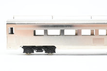 Load image into Gallery viewer, HO Brass Soho SP - Southern Pacific 134’ Articulated Coach Corrugated Side
