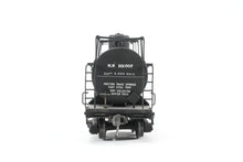 Load image into Gallery viewer, HO Brass NWSL - Northwest Short Line NP - Northern Pacific 10,000 Gallon Logging Tank Car Custom Painted &amp; Weathered No. 101007
